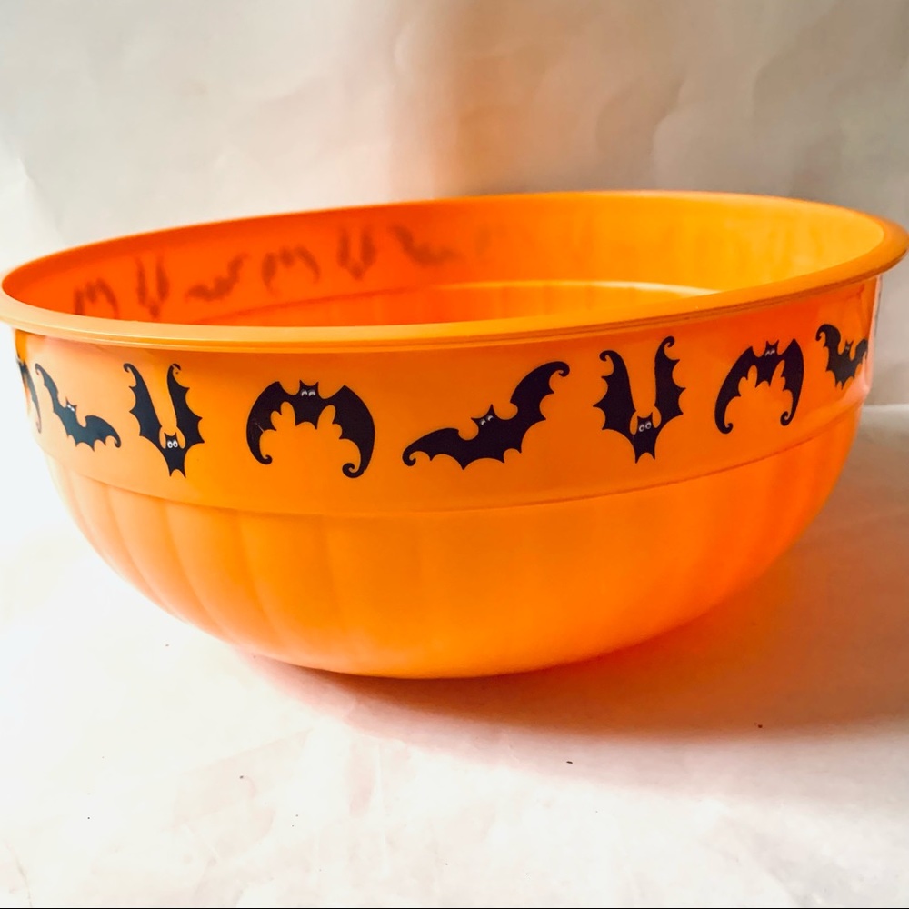 🌺 flying bats serving bowl
